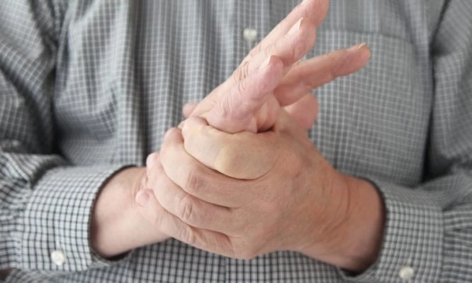 Τον νου σας στα «αθώα» πρώτα συμπτώματα στην Σκλήρυνση Κατά Πλάκας – Τι να προσέχετε! (Βίντεο)